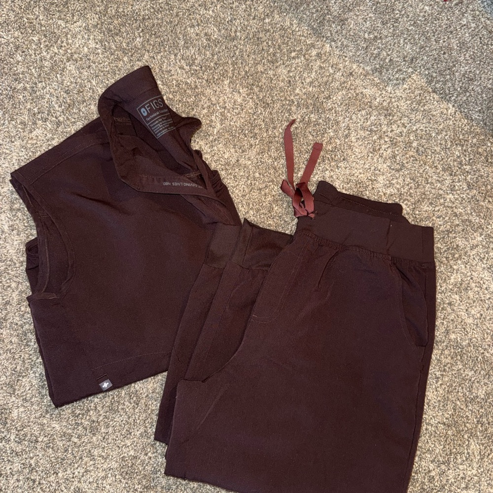 Figs Espresso Scrub Set!!!